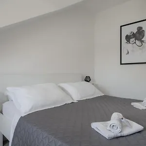 Ami Apartment