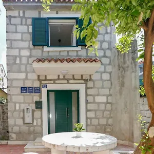 And Stone House Appartamento